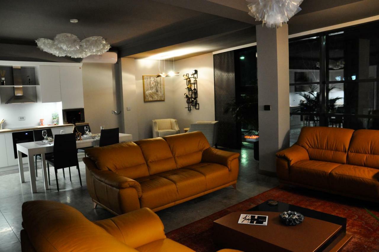 Rubio Residence - Accmonia Luxury Apartment Arad Dış mekan fotoğraf